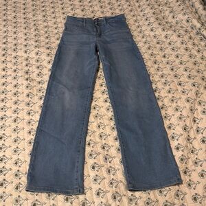 NWOT Levi’s Low Rise Wide Leg Denim Jeans